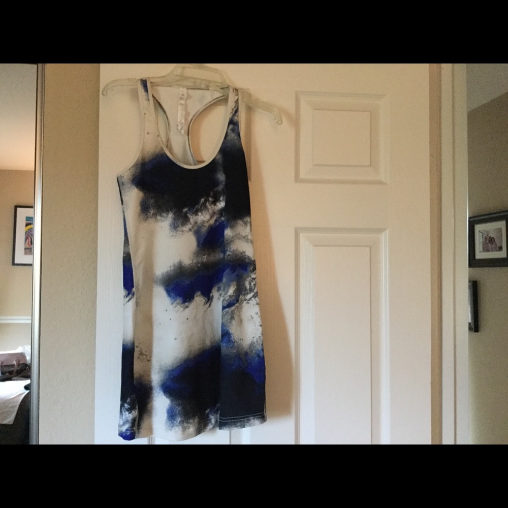 Lululemon tank top